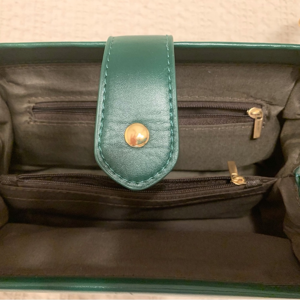 Small purse with crossbody strap.  Dark Green. New Without Tags - Picture 7 of 8